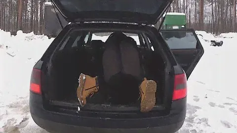 В этом багажнике можно... Audi A6 C5 Avant