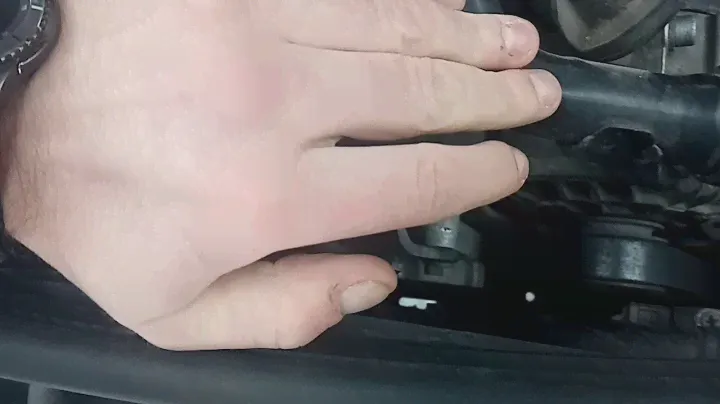 Audi A4 B7 замена щёток генератора
